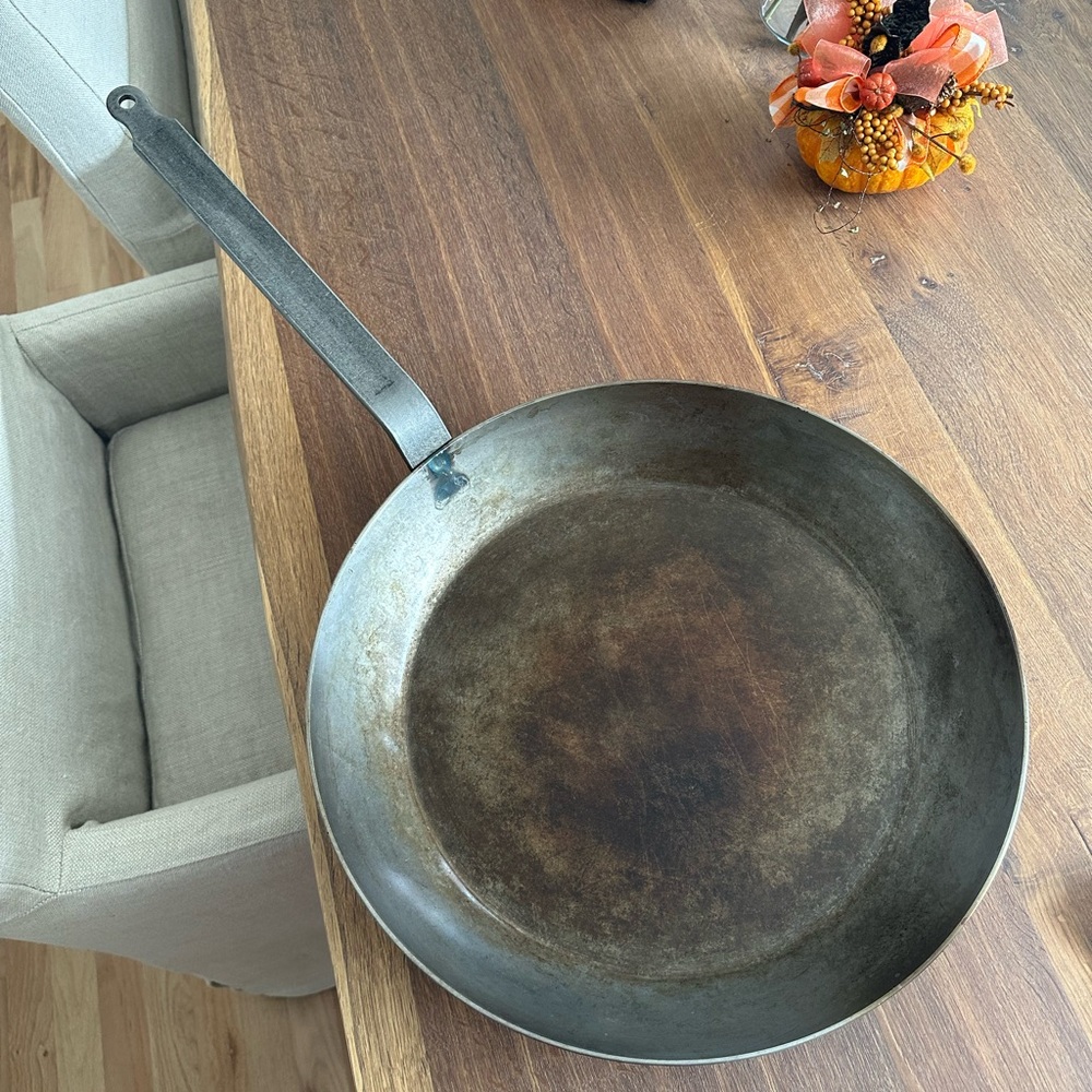 Matfer Bourgeat Black Carbon Steel Frying Pan, 15 3/ - Picture 2 of 7